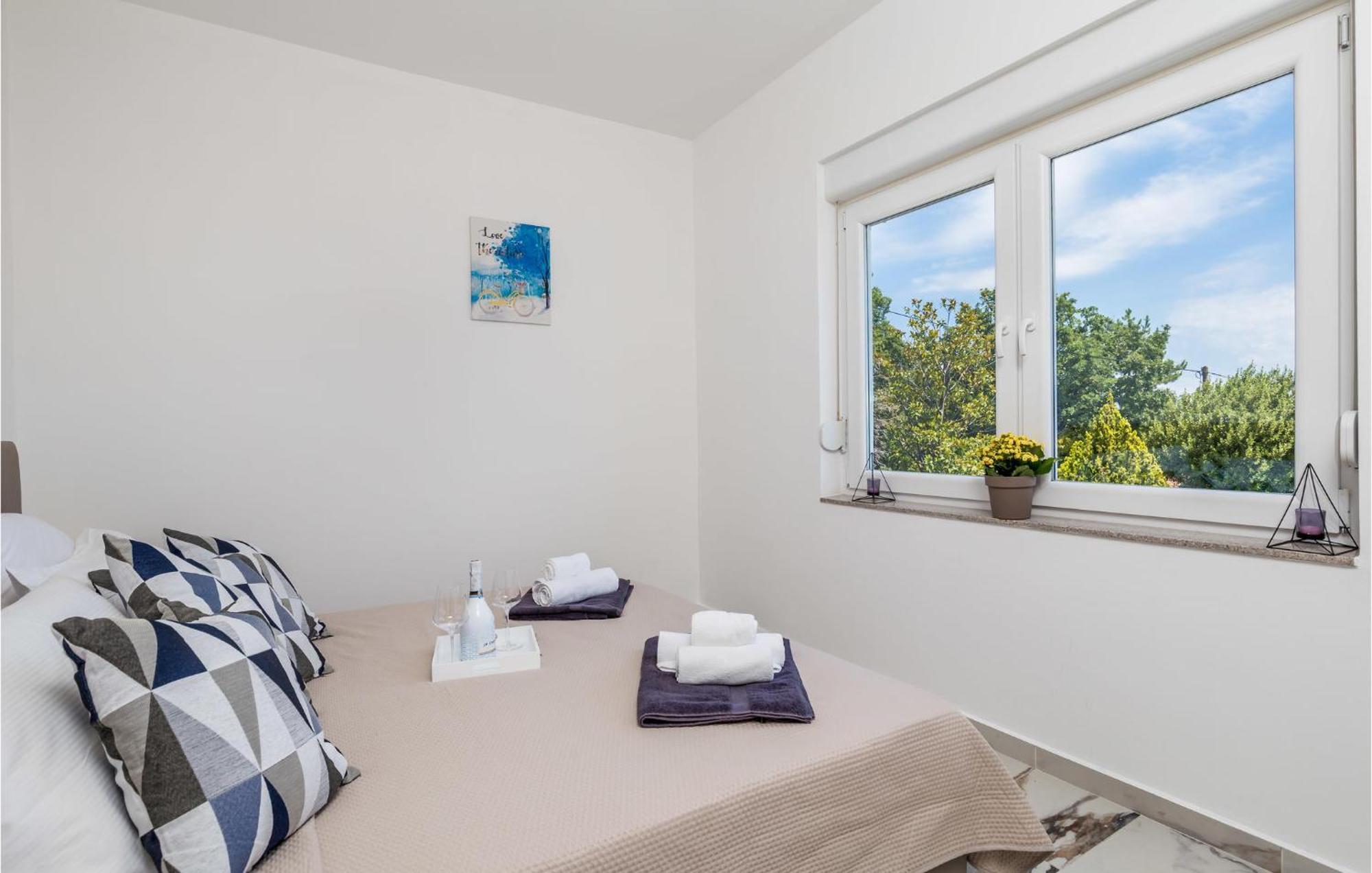 2 Bedroom Amazing Apartment In Rijeka Exterior photo